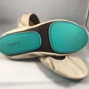 Teiks. Beige, size 9